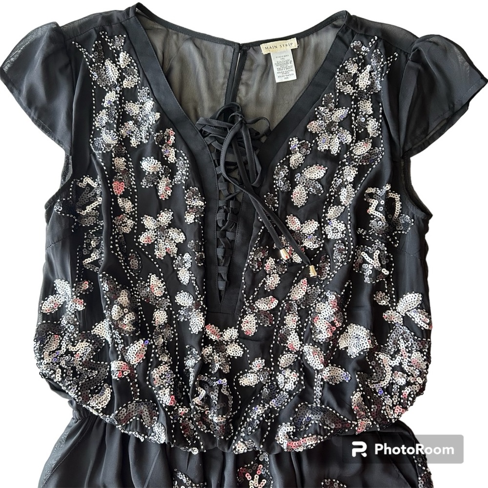 🔥SALE🔥Super cute sequin beaded romper